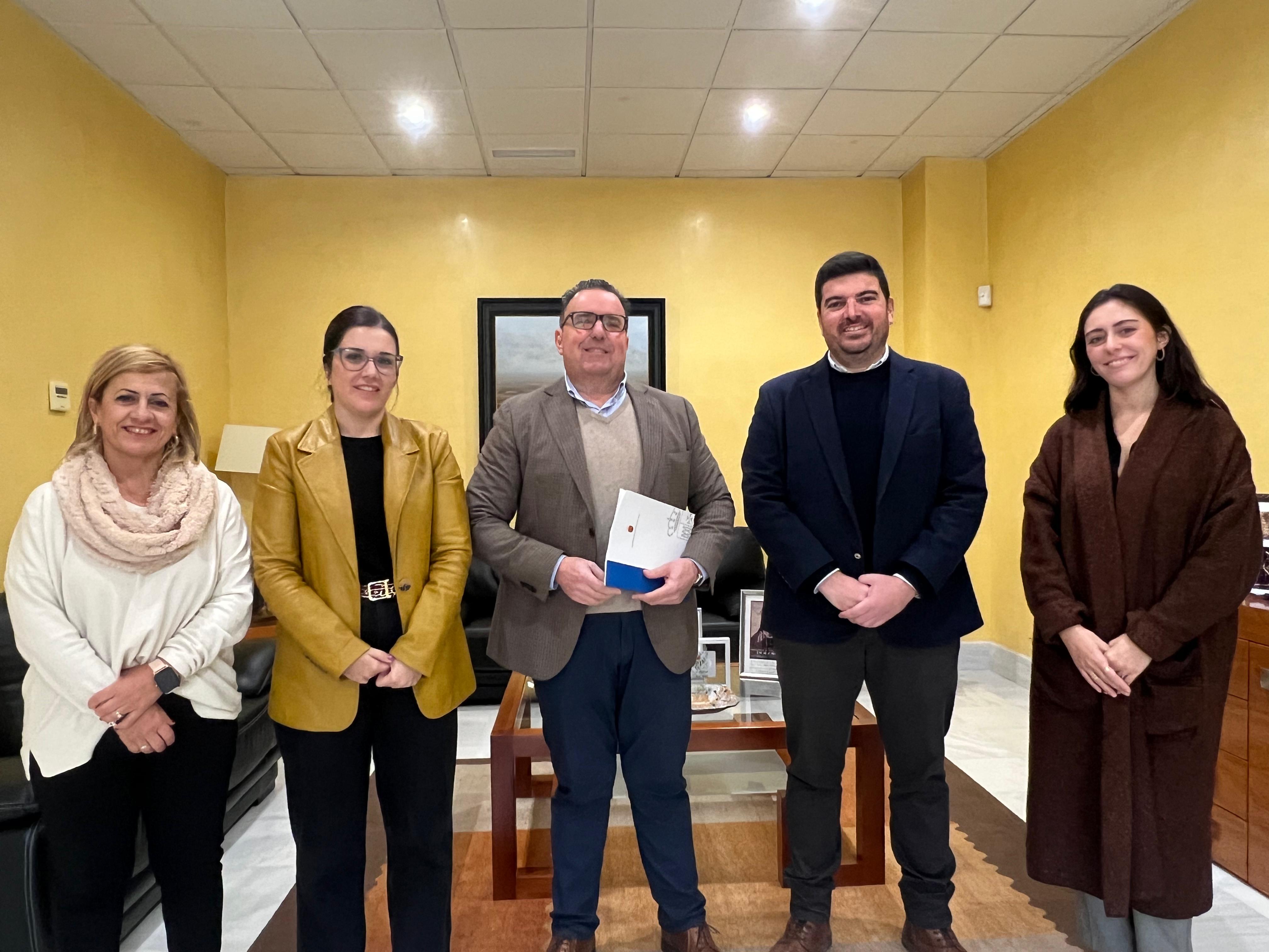 Cesión parcela a la Hermandad del Rocío