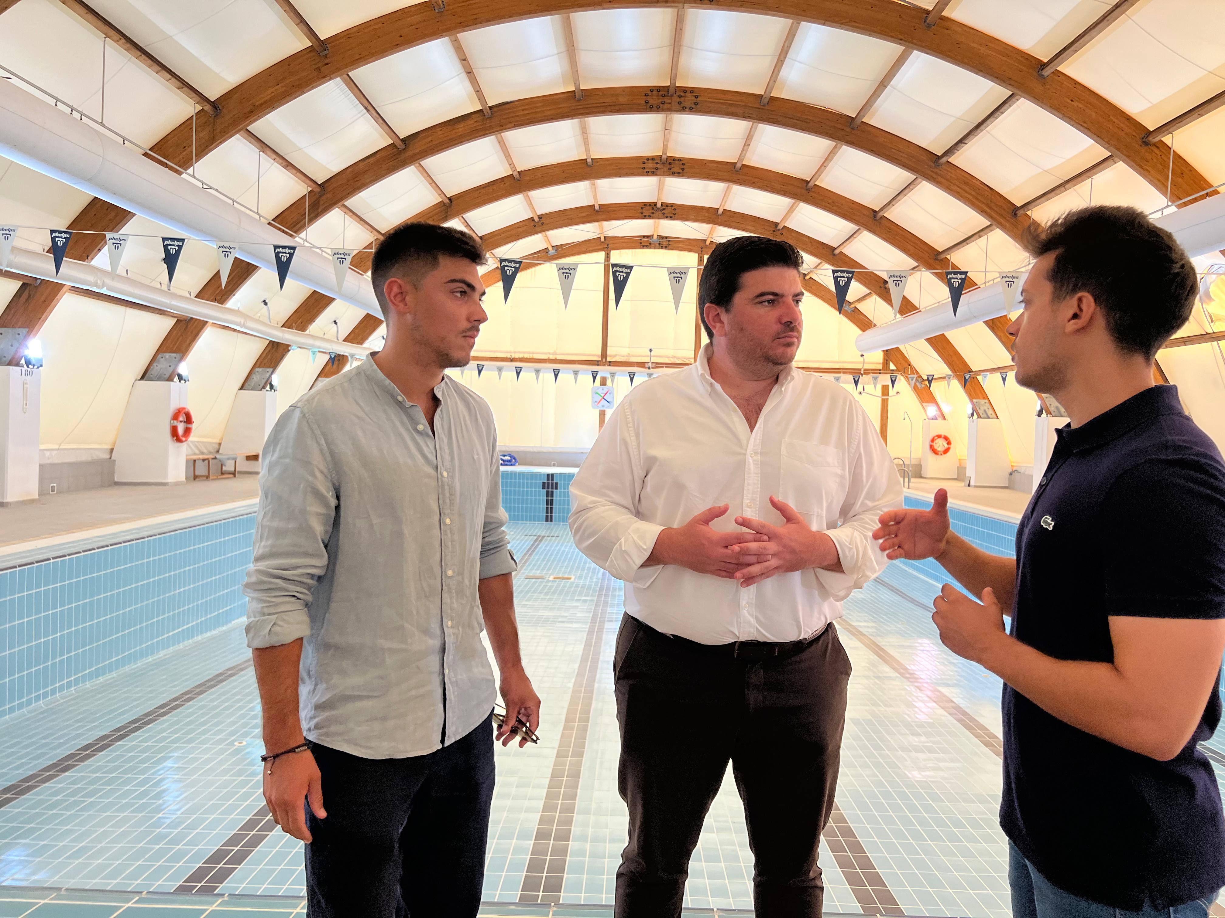 Presentación de los cursos de invierno en las piscina municipal